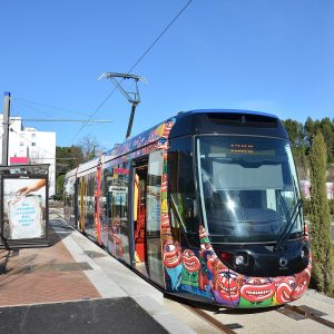 Alstom Citadis Compact awaiting departure towards Gare d'Aubagne